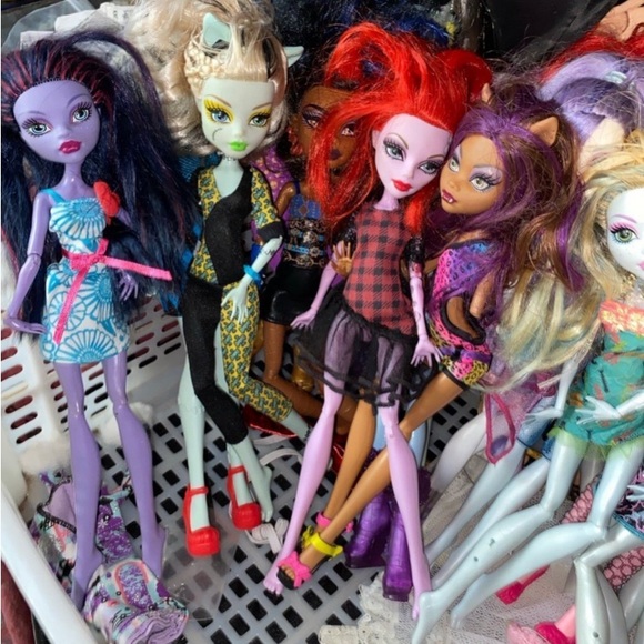 Monster High dolls, some rare ,  some not so rare ,  GEN1&2 - Picture 1 of 7
